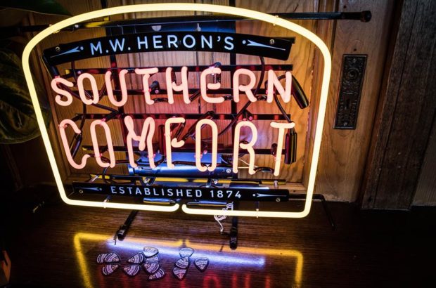 MW Herons Southern Comfort Original Neon Sign
